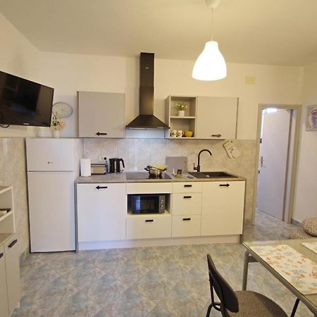 Apartament Aparments Orange & Blue Fažana Zewnętrze zdjęcie